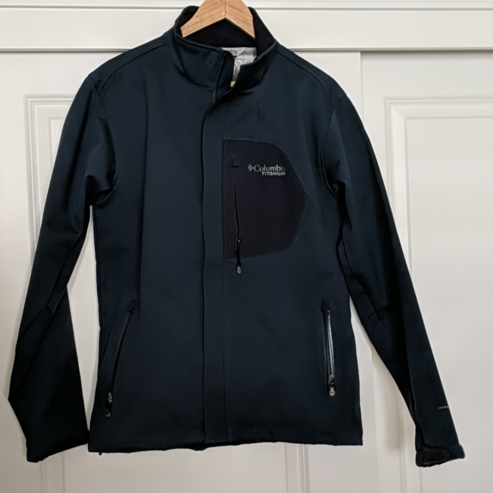 Dark blue Columbia Titanium Jacket